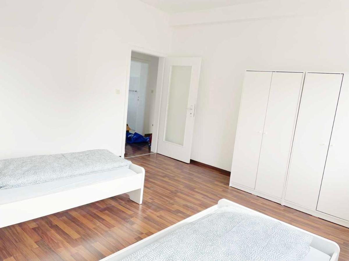 Apartment With 3 Rooms In Hürth Dış mekan fotoğraf