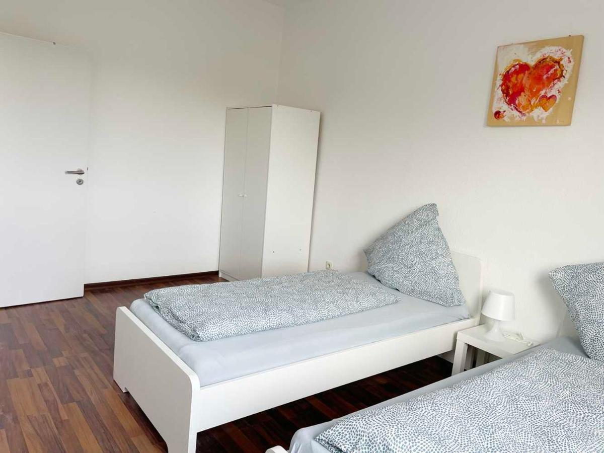 Apartment With 3 Rooms In Hürth Dış mekan fotoğraf